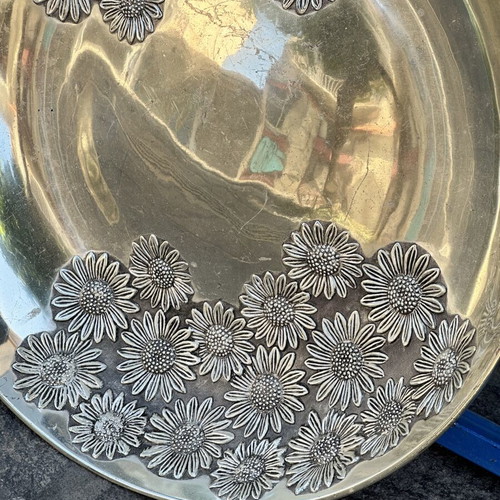 Vintage silver-plated fruit bowl with embossed daisies 41 cm used
