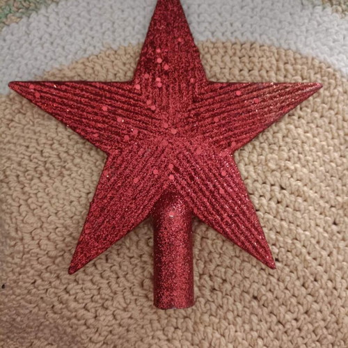 Red star used, medium size