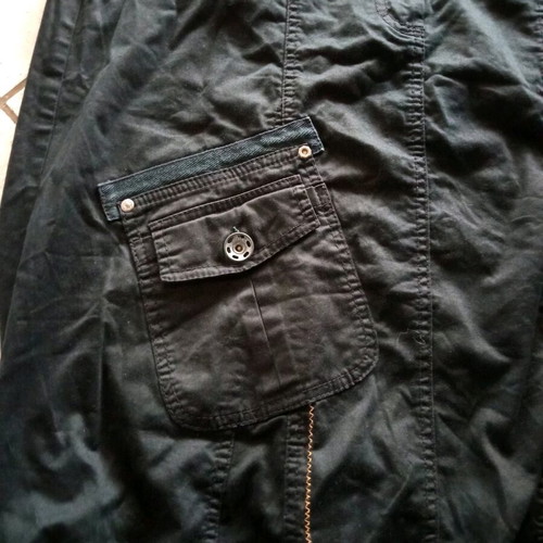 Mat Y2k black skirt like new with unique design and zippers midi