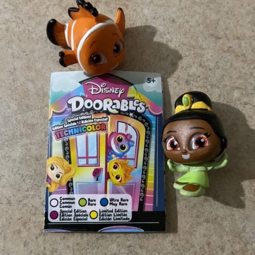 Disney Doorables 2 figures new, Technicolor