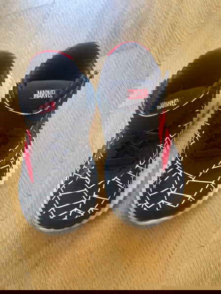Adidas marvel  kids shoes , Size 25
