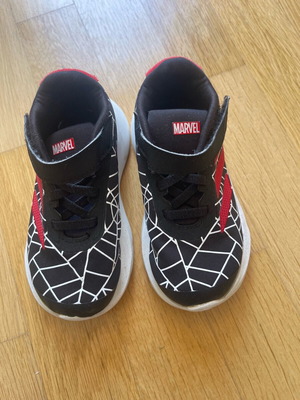 Adidas marvel  kids shoes , Size 25