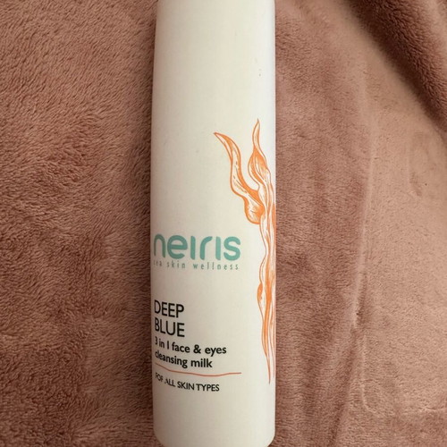 Neiris Deep Blue 3 in 1 face and eyes cleansing milk like new