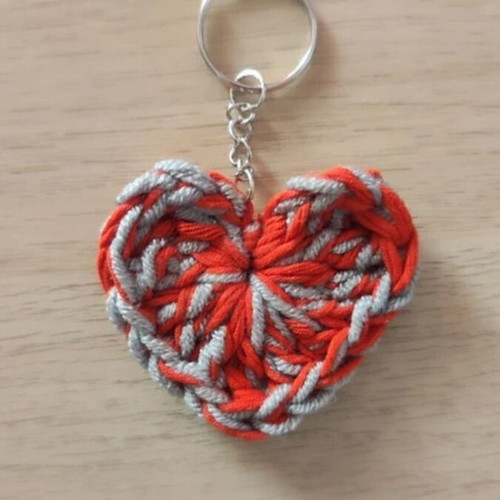 Heart-shaped keychain new, red