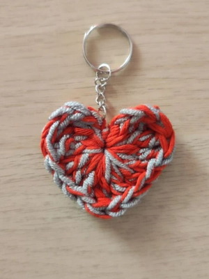 Heart-shaped keychain new, red