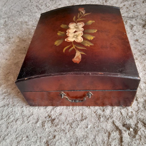 Wooden chest like new with handmade painting