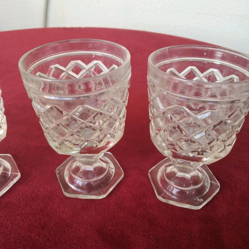 Vintage glasses used, set of 3 stemmed