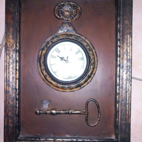 Vintage metal wall clock frame analog used