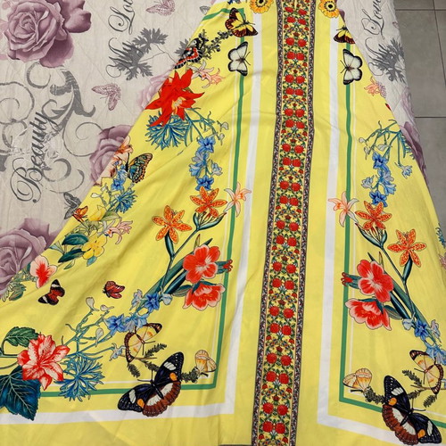 Long dress worn in excellent condition, medium-large