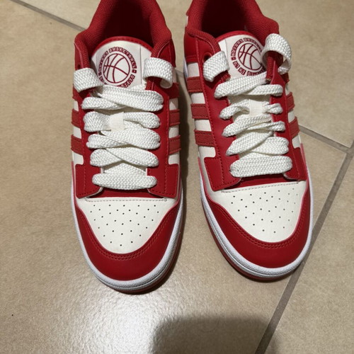 Adidas children's leather sneakers size 37 1/3 new, red and white