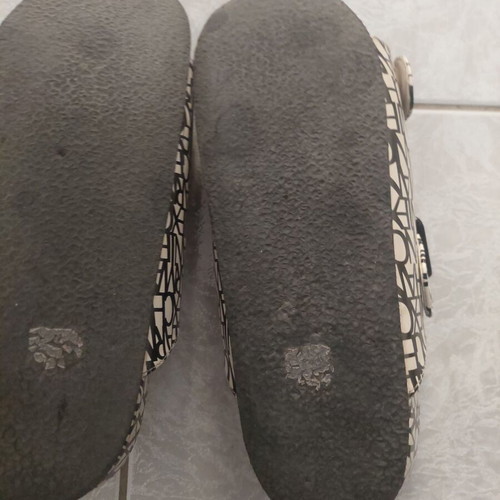 Armani Exchange slippers size 40, almost new, black and white