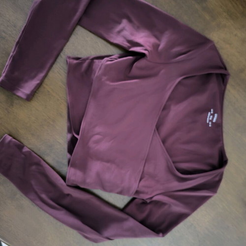 Oysho long sleeve top new, size medium, burgundy