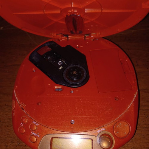 Sony CD Walkman D-NE511 used, vintage, functional