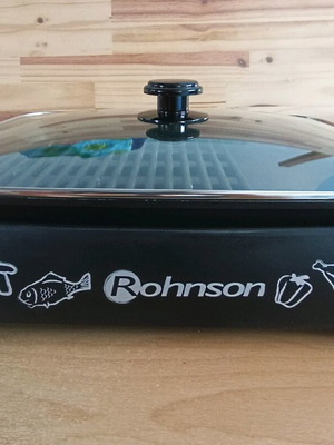 Rohnson R250 Electric Tabletop Grill like new with glass lid and thermostat