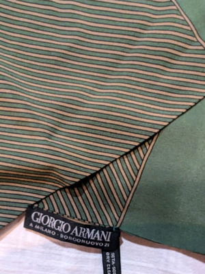Giorgio Armani silk scarf Le Collezioni new, beige and green