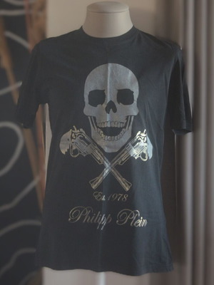 Μαύρη μπλούζα Philipp Plein με νεκροκεφαλή και όπλα, XL