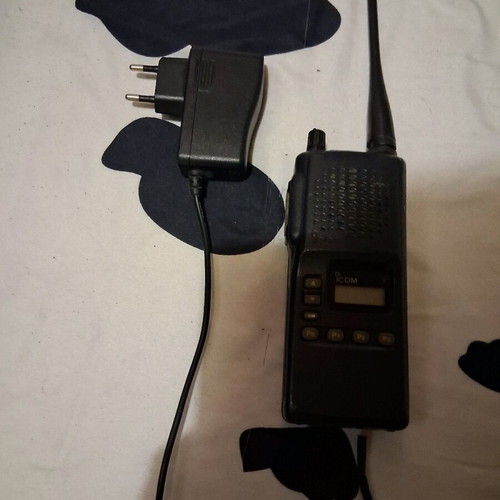 Icom portable walkie-talkie used, long range, powered by socket only