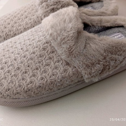 Jomix women's slippers new, size 37 narrow fit