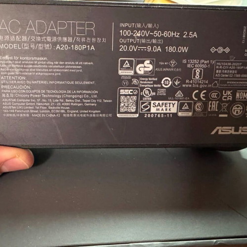 Asus Zenbook Pro Duo UX8402ZE i9 32GB RAM 1TB SSD RTX 3050 Ti like new