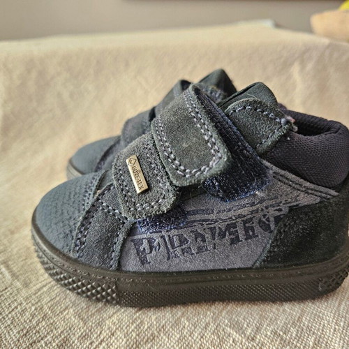 Primigi Gore-Tex toddler shoes, size 20