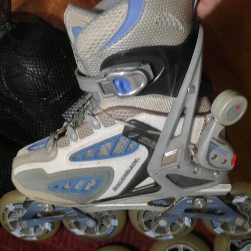 Rollerblade EU 38 24 cm new with free protective gear