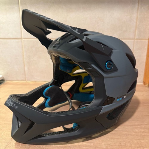 Troy LeeDesign Stage Helmet Stealth καινούργιο (M-L 57-59cm)
