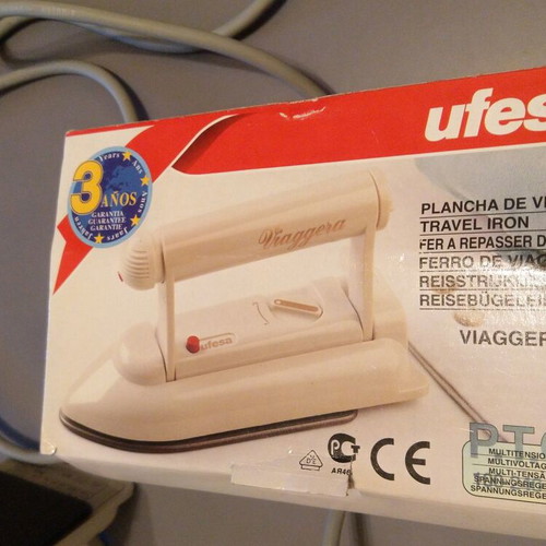 Ufesa mini travel iron like new, 45W with 50ml water tank