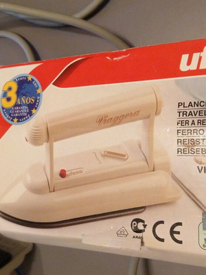 Ufesa mini travel iron like new, 45W with 50ml water tank