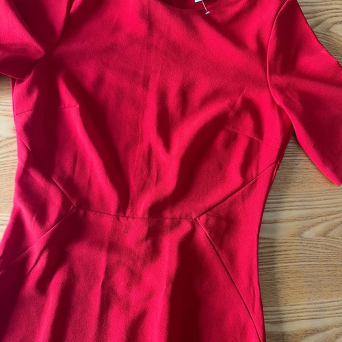 Red dress H&M size 40 like new with impressive back