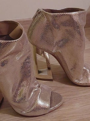 Γόβες Peep Toe Καινούργιες Χρυσαφί Ovye By Tassos Mitropoulos Μέγεθος 37