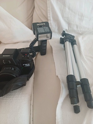 Sony Big Royal vintage camera new with tripod and flash