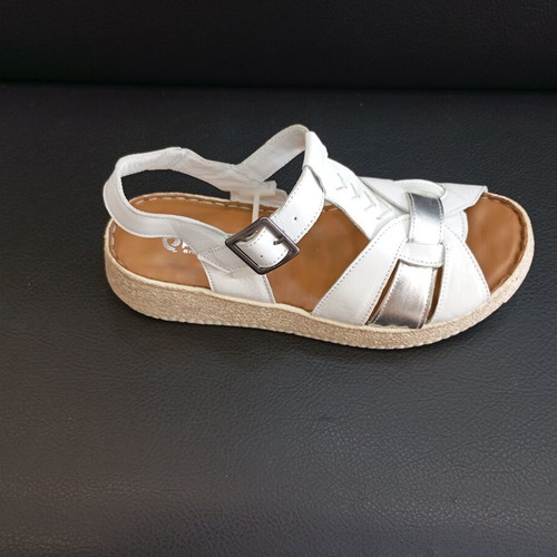 Leather platform sandals with silver detail, size 37