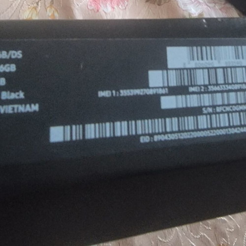 Samsung S21+ Plus smartphone used, minor back cover damage