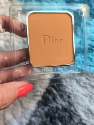 Dior powder 050