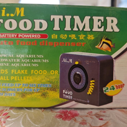 Automatic Aquarium Feeder used, battery powered for open tanks