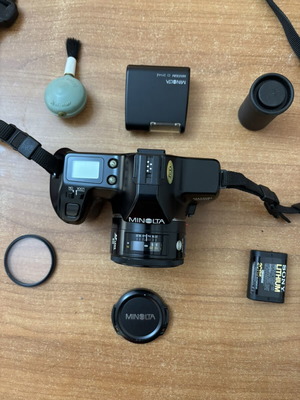 Minolta 3000i camera complete with carrying case like new