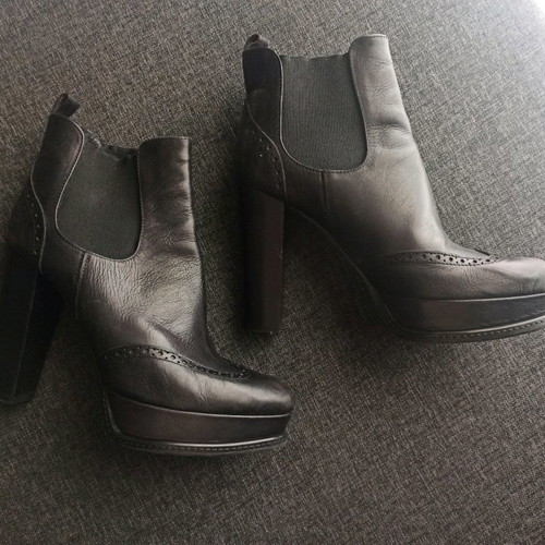 Galleria di Scarpe leather women's ankle boots like new, black, size 39