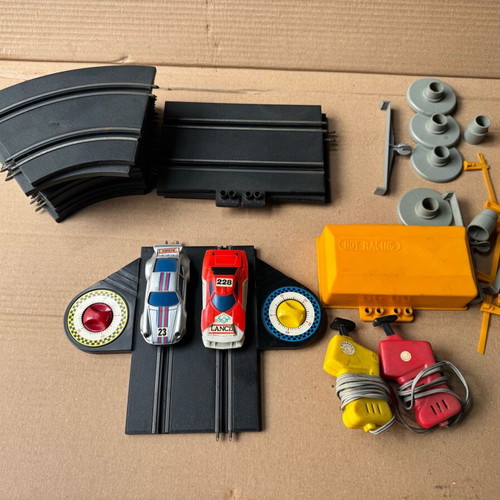 Used slot car track with 2 cars