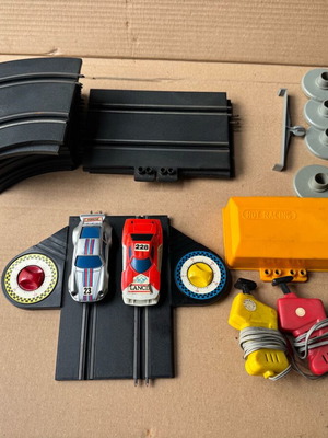Used slot car track with 2 cars