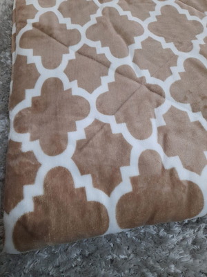 Κουβερτοπαπλώμα διπλό σαν καινούργιο με βελουτέ και προβατάκι