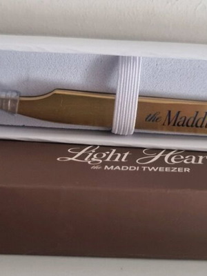 Maddi Tweezer Light Heart Lash tweezer new