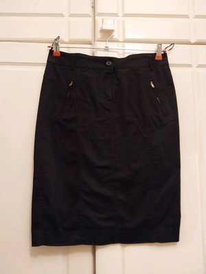 Danilo elastic black skirt like new size L