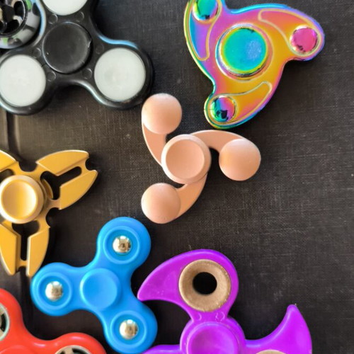 Hand Spinner gadgets pack of 15 like new, functional