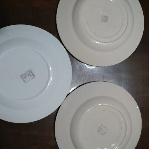 Vintage ceramic plates set used, diameter about 20 cm