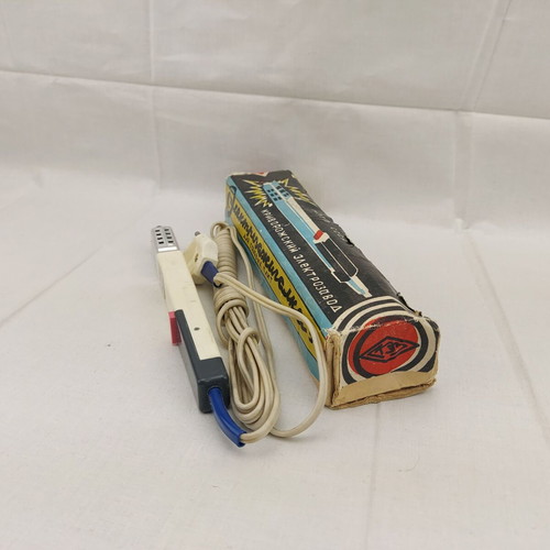 Soviet electric lighter EZ-1 1972 used with box
