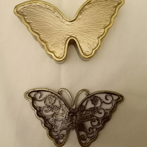 Bronze butterfly jewelry box used with rhinestones and multifaceted stones