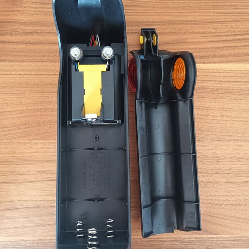 Coming 2000 Space Multi Fluorescent Lantern new with emergency light