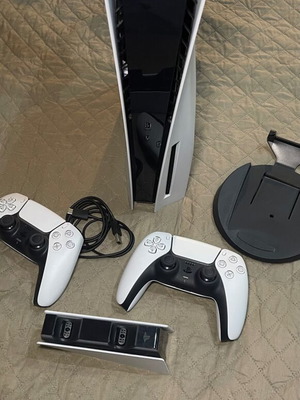 Sony PlayStation 5 DualSense bundle like new με βάση φόρτισης