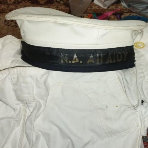 Complete sailor uniform used, pack with 2 trousers, collar, cap and insignia