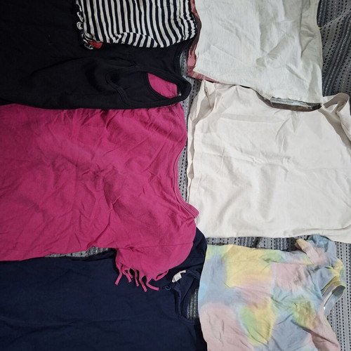 Girls' clothing set like new, 11 pieces for ages 3-4